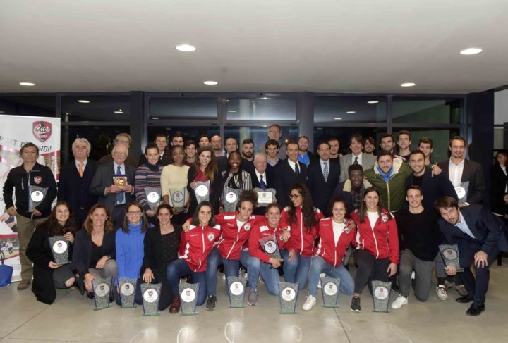 034 Ventura con gruppo atleti premiati