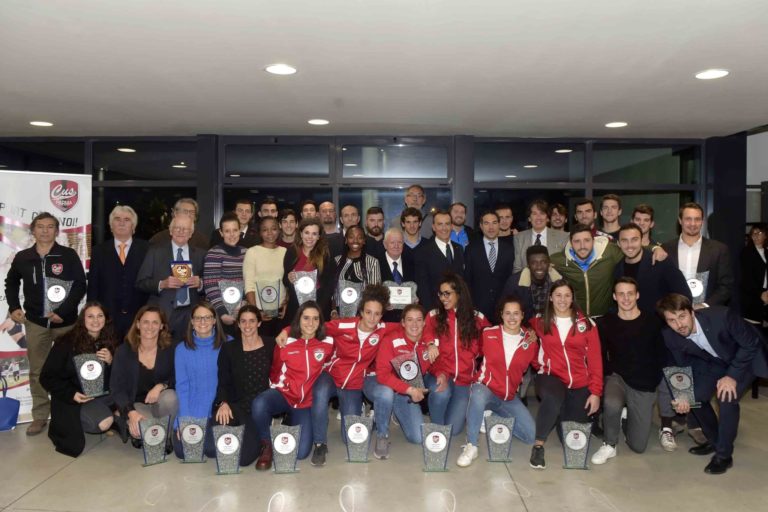 034 Ventura con gruppo atleti premiati